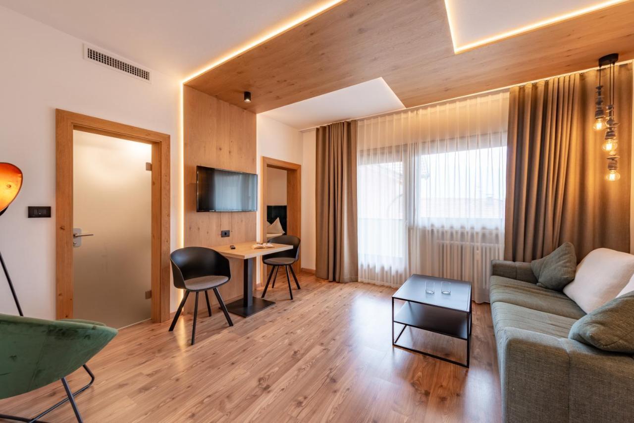Hotel Goldene Traube Термено Екстериор снимка
