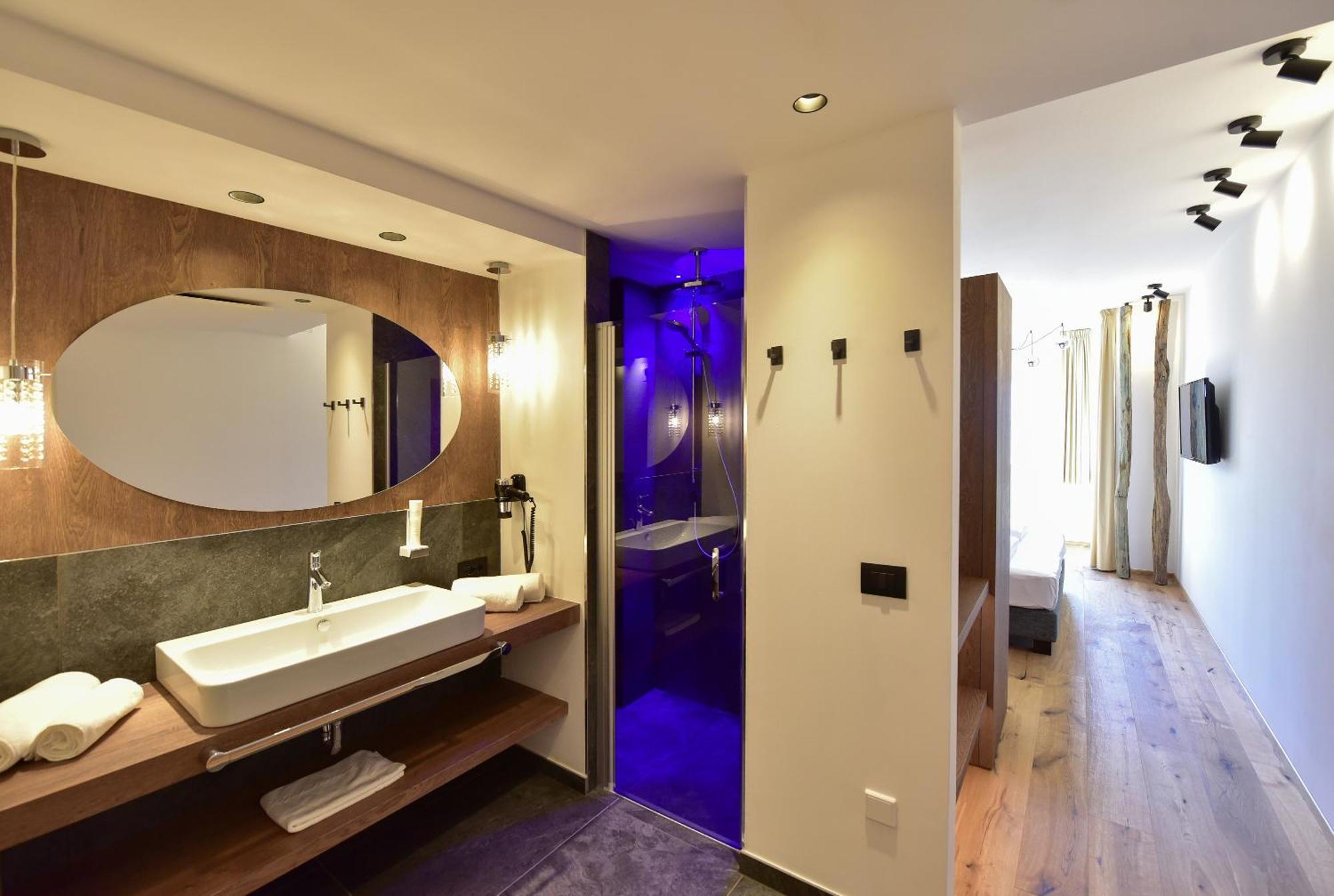 Hotel Goldene Traube Термено Екстериор снимка
